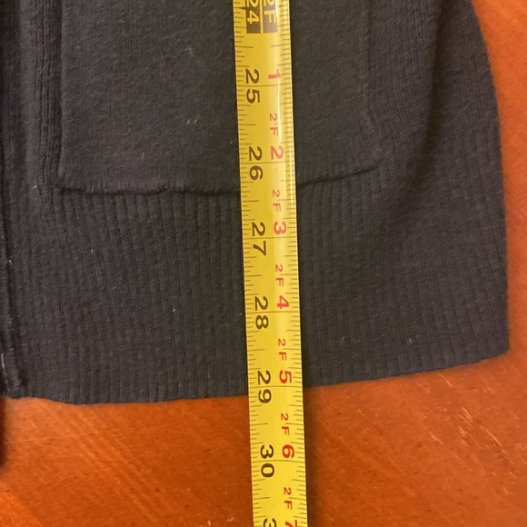 Abercrombie & Fitch LARGE Women’s Collegiate Navy Cardigan V Neck - Picture 6 of 7